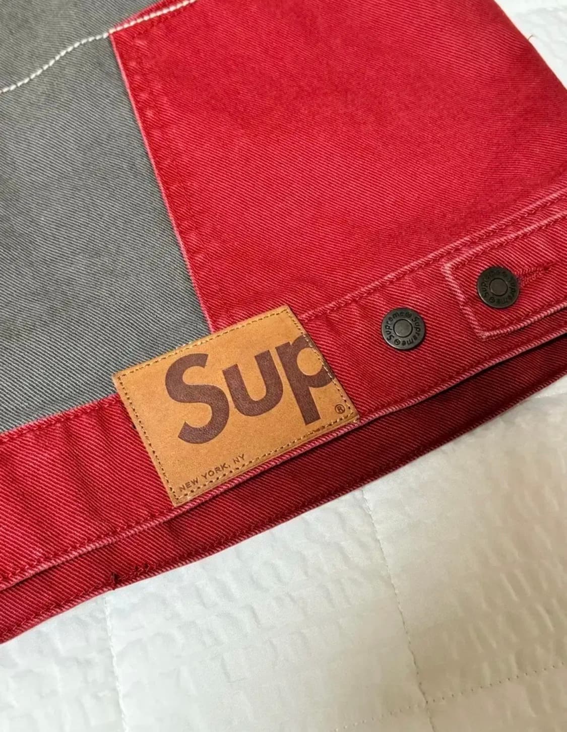 슈프림 22fw 투톤 데님 자켓 레드 상품이미지6