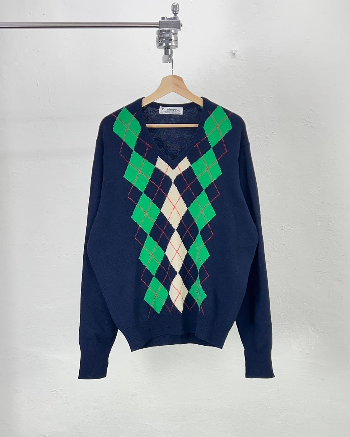 버버리 아가일 브이넥 램스울 니트 스웨터 상품이미지1