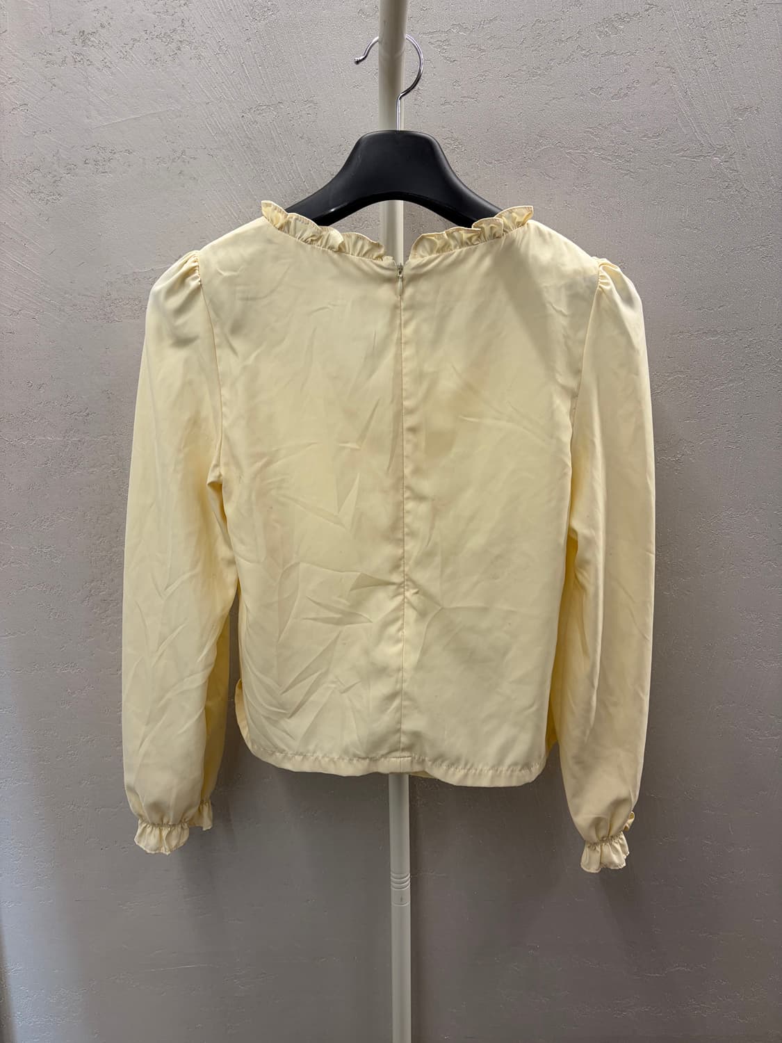 margarin fingers 아이보리 프릴 블라우스 상품이미지5