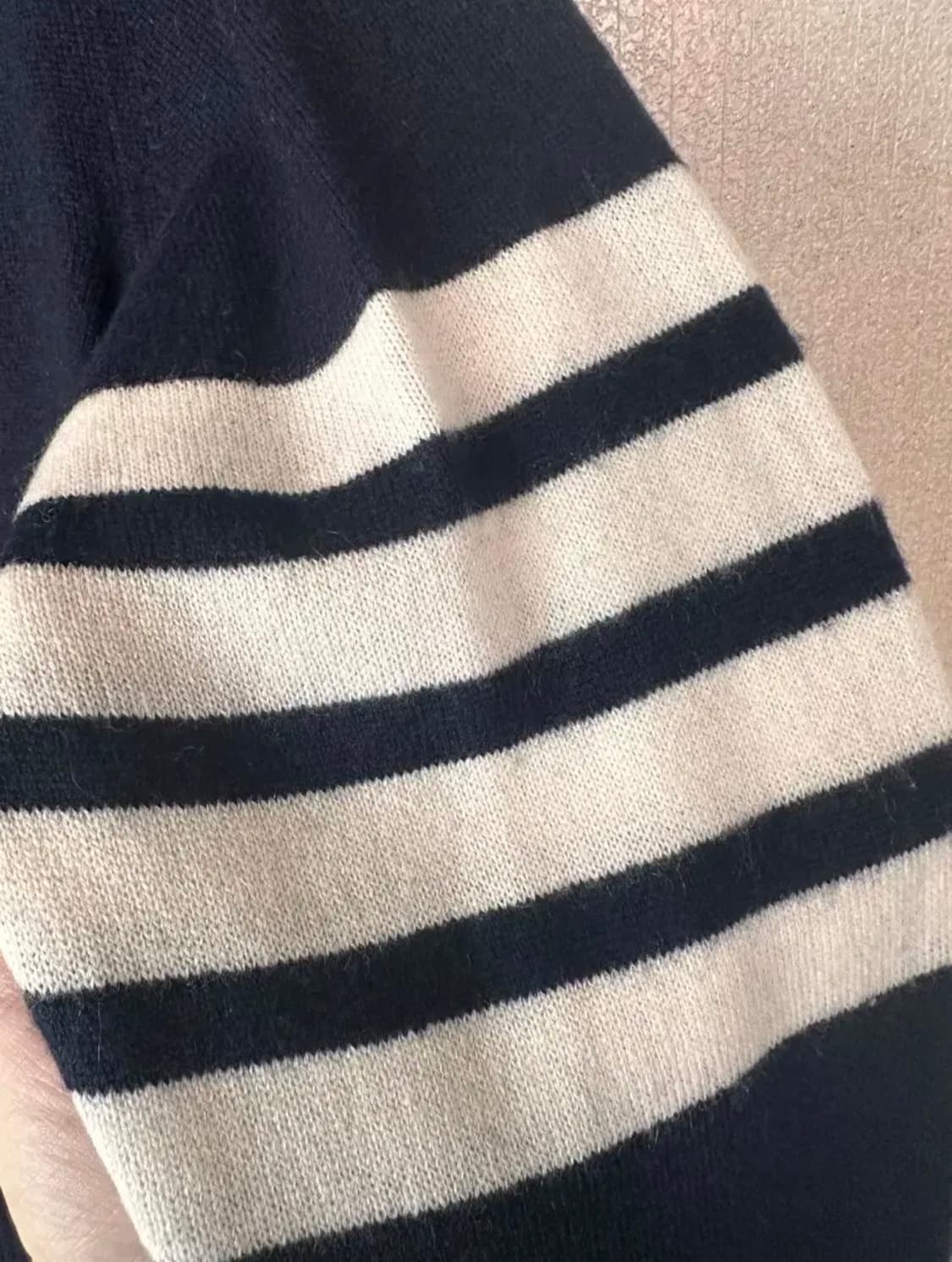 백화점판/한글택/1사이즈] 톰 브라운 캐시미어 니트 - 네이비 상품이미지8