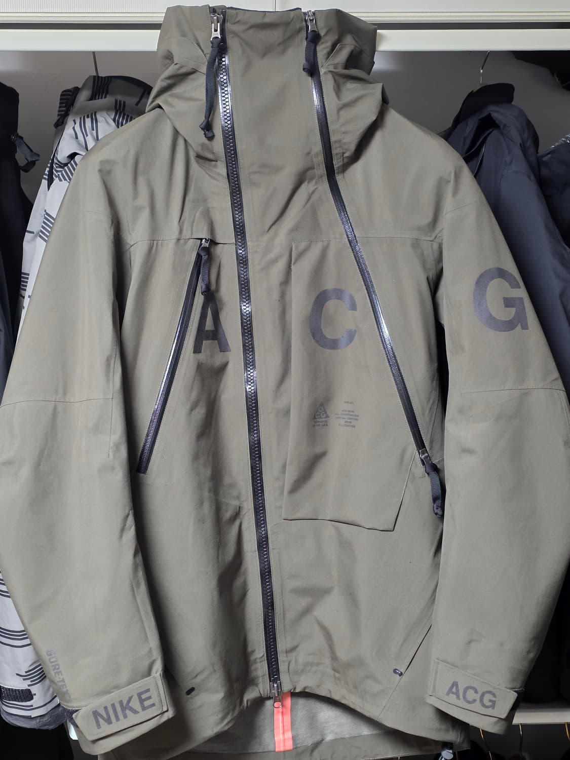 나이키랩 ACG  HO16 시즌  아크로님 , 알파인자켓 카키 상품이미지1