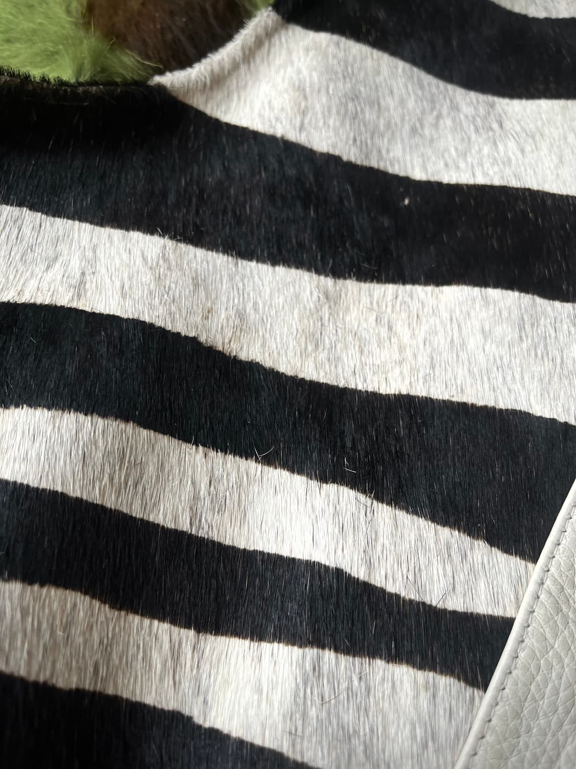 Old GUCCI Bootleg Calf-Hair Zebra Vest 상품이미지6