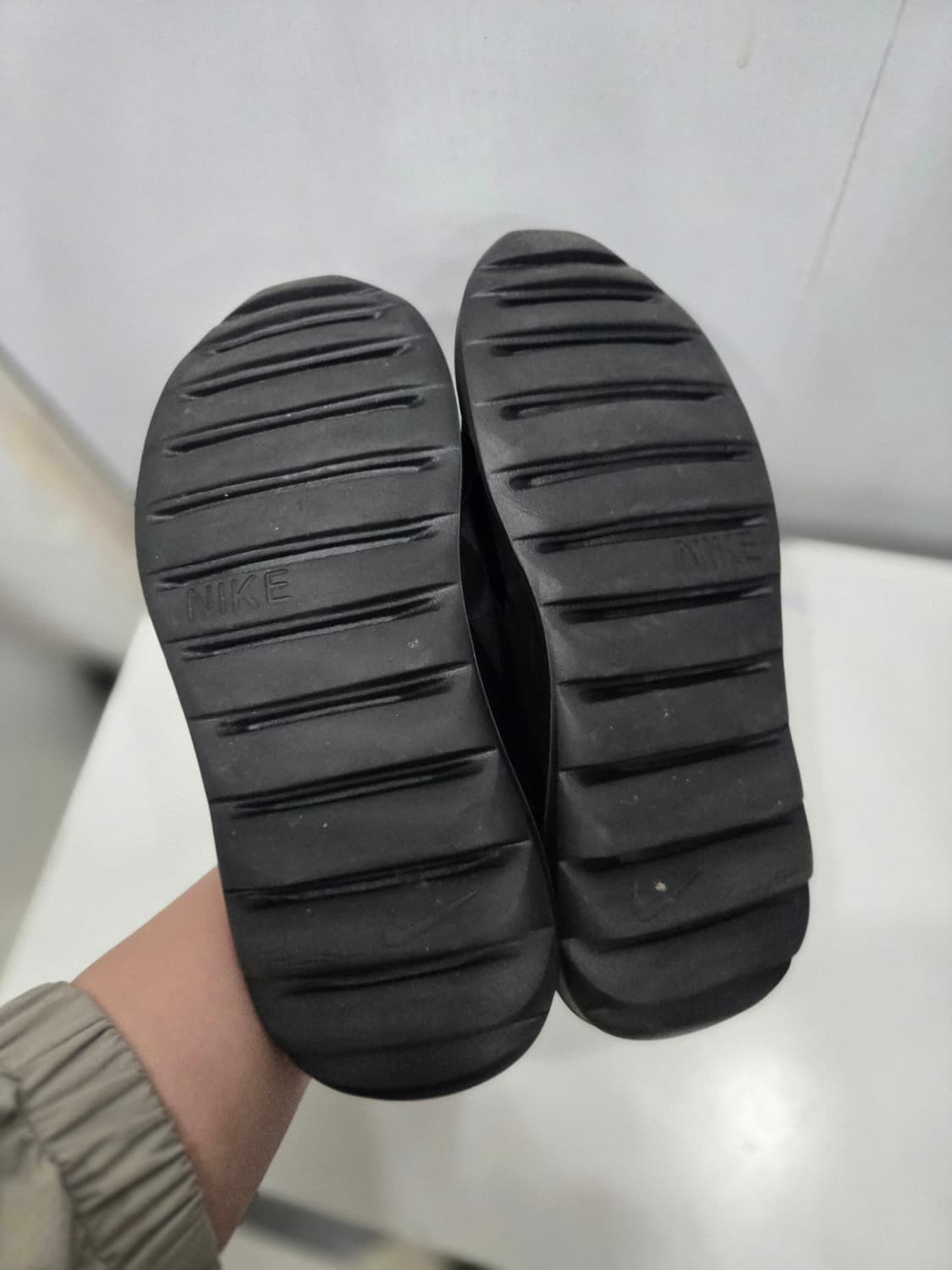 사이즈270 )) NIKE 나이키 샌들! 상태 완젼 좋아용!!~ 상품이미지4