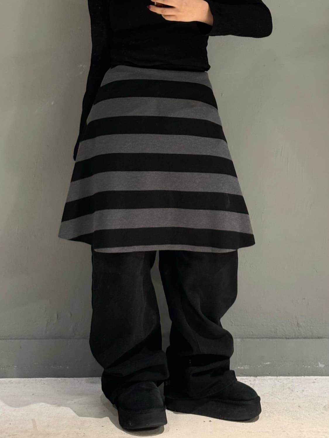 stripe pattern flare-fit skirt 상품이미지2