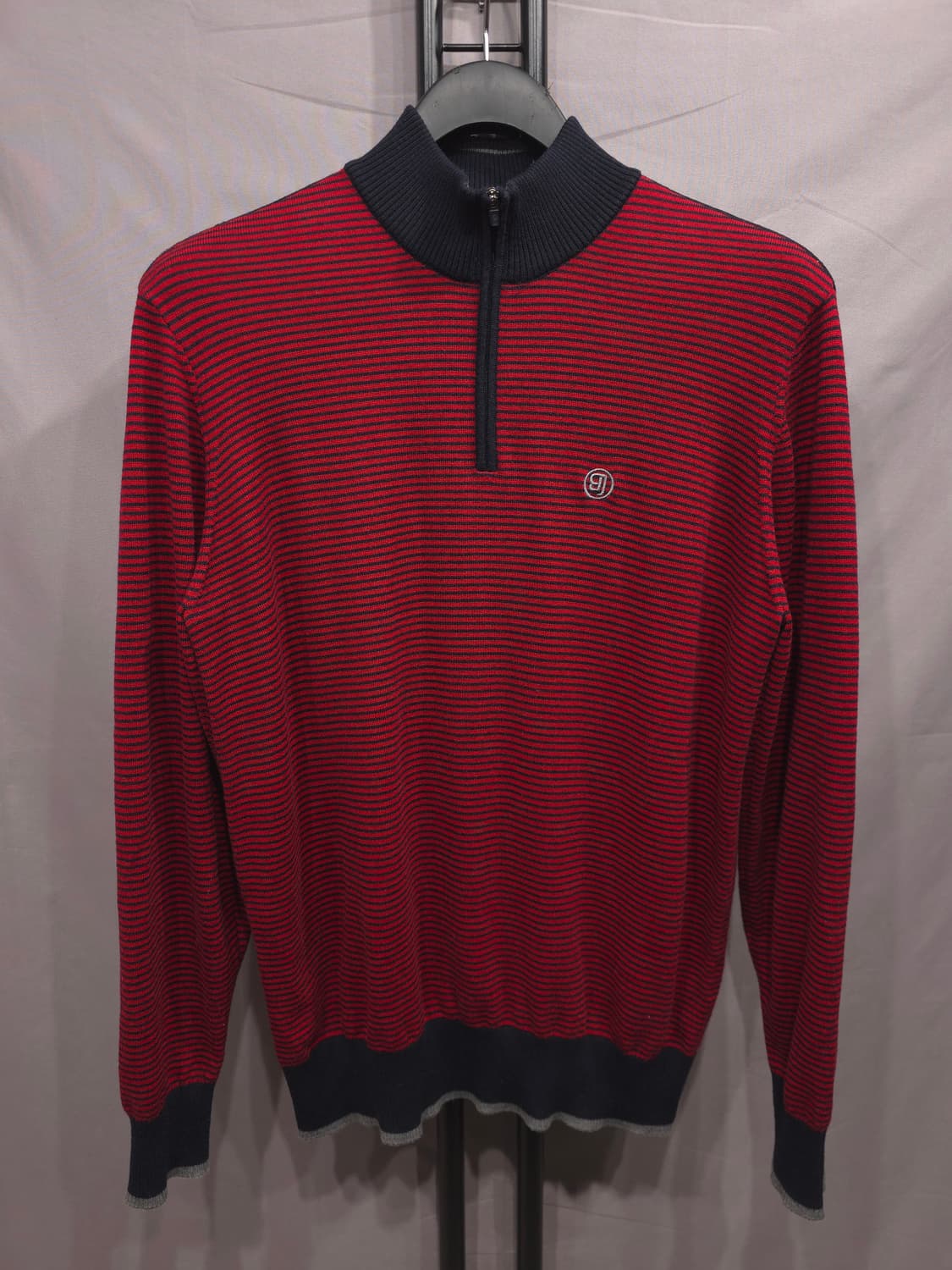 벤제프 골프 스트라이프 반집업 니트 105 상품이미지1