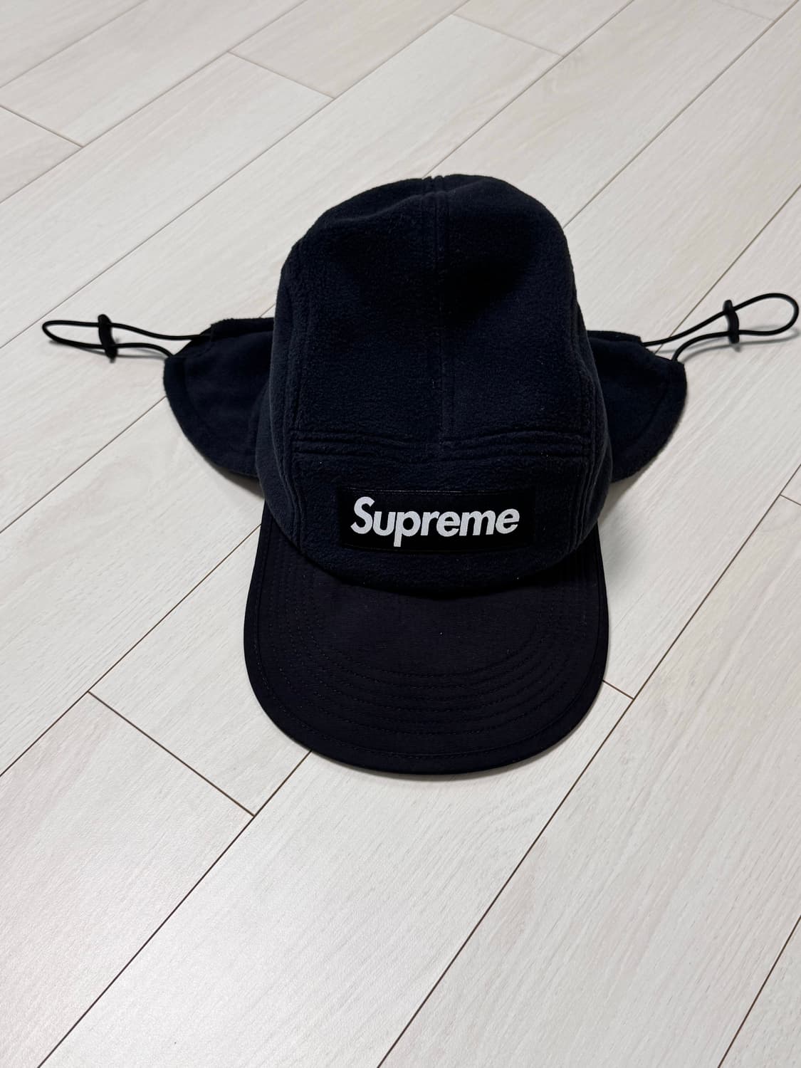 슈프림 폴라텍 이어플랩 캠프캡 블랙 24fw 상품이미지2