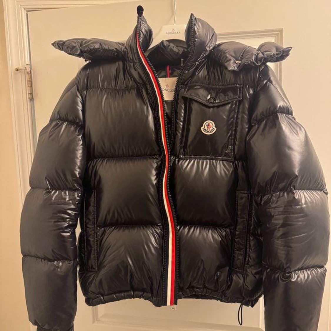 Moncler Black Montbeliard Down Jacket 상품이미지2