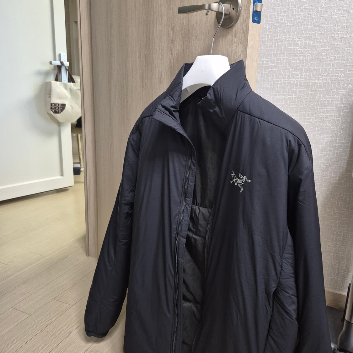 새상품 아크테릭스 아톰sv 자켓 블랙 라지 상품이미지2