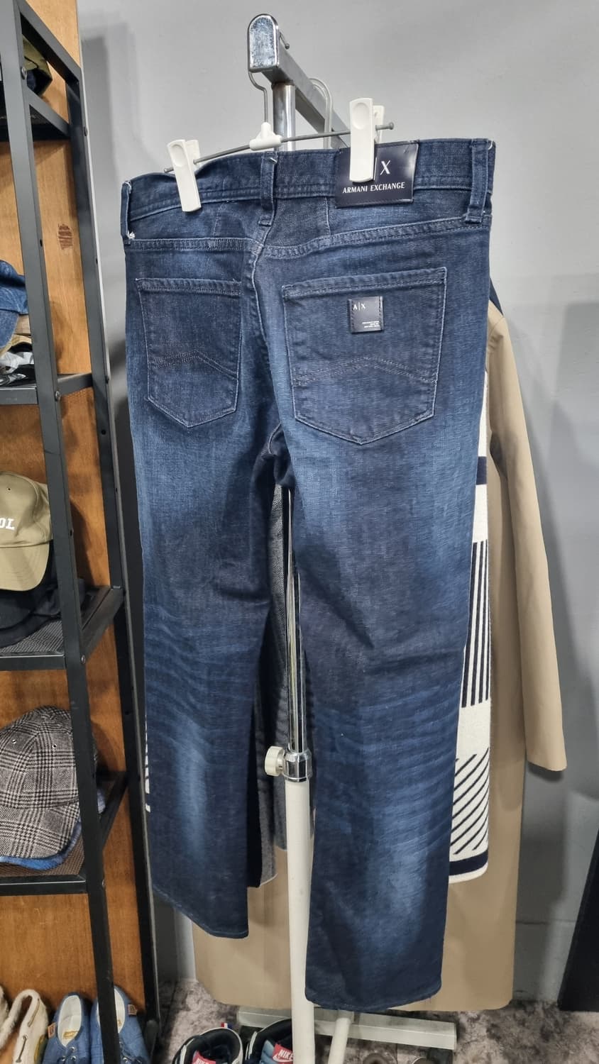 알마니 슬림핏 데님팬츠 표기31(허리단면41,기장91) 상태매우좋음 상품이미지2