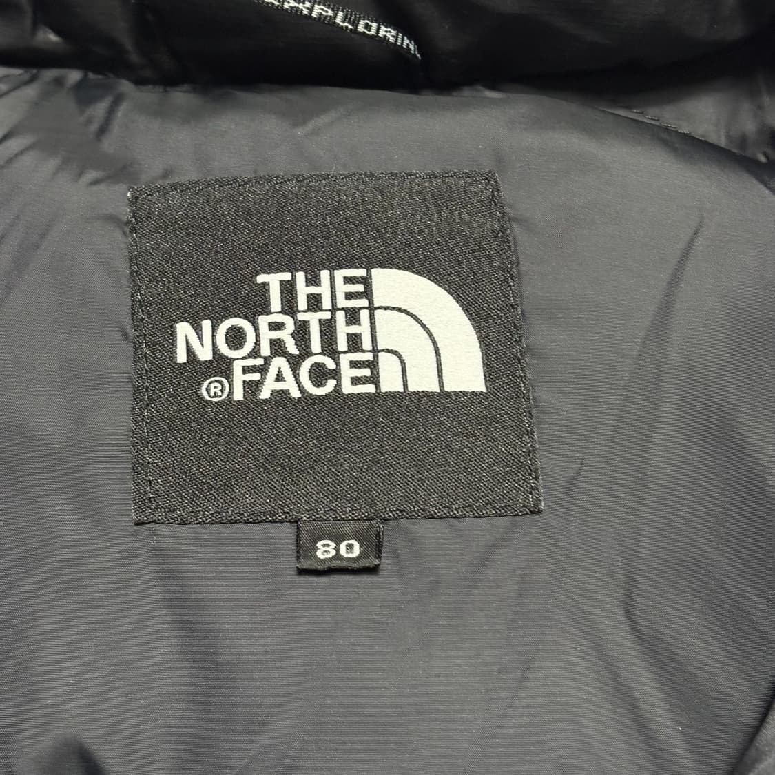 80 노스페이스 여성용 700 눕시 블랙 패딩 상품이미지4