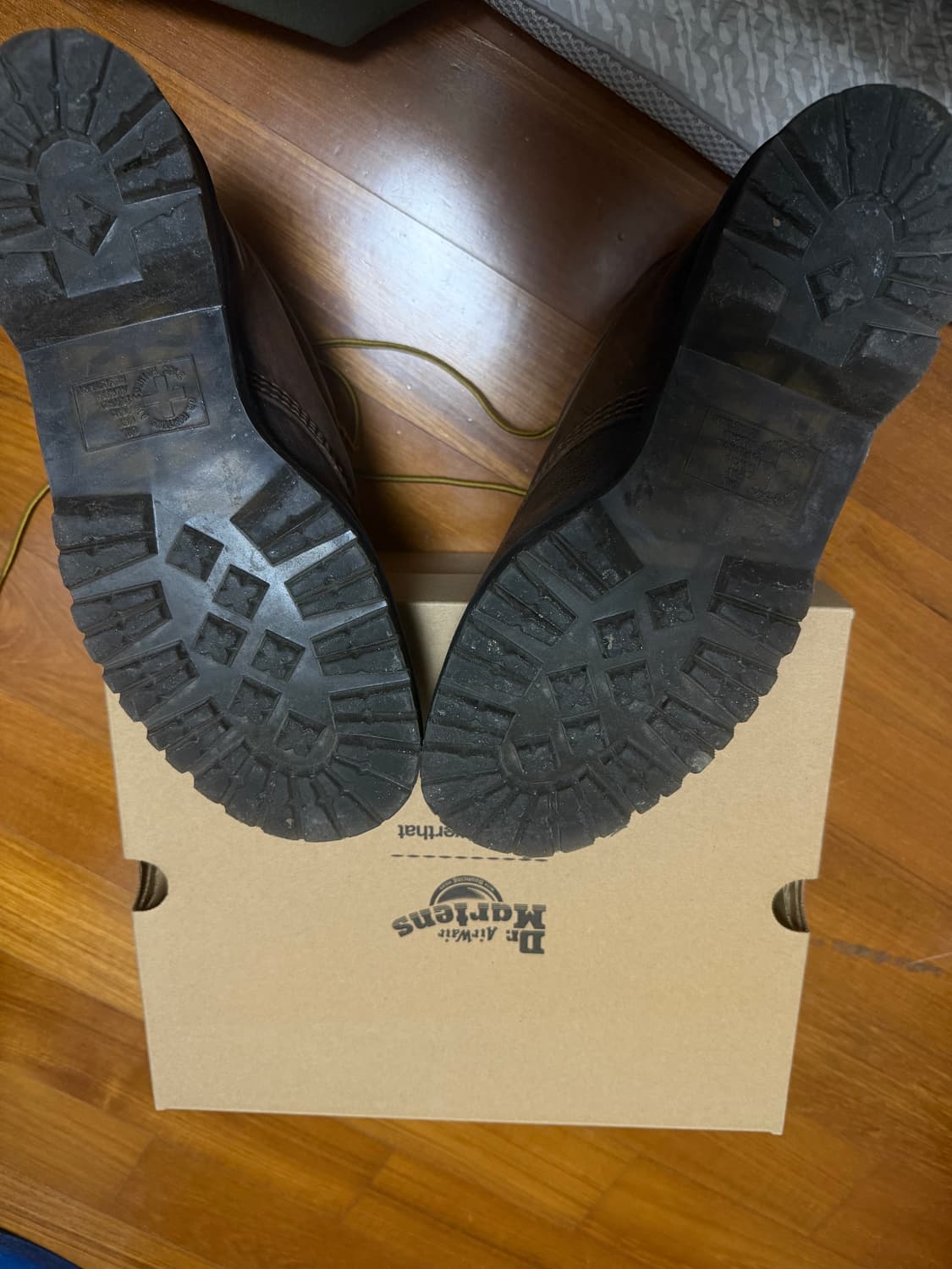 닥터마틴 디스이즈네버댓 1461 280(UK9) 사이즈 판매합니다! 상품이미지4