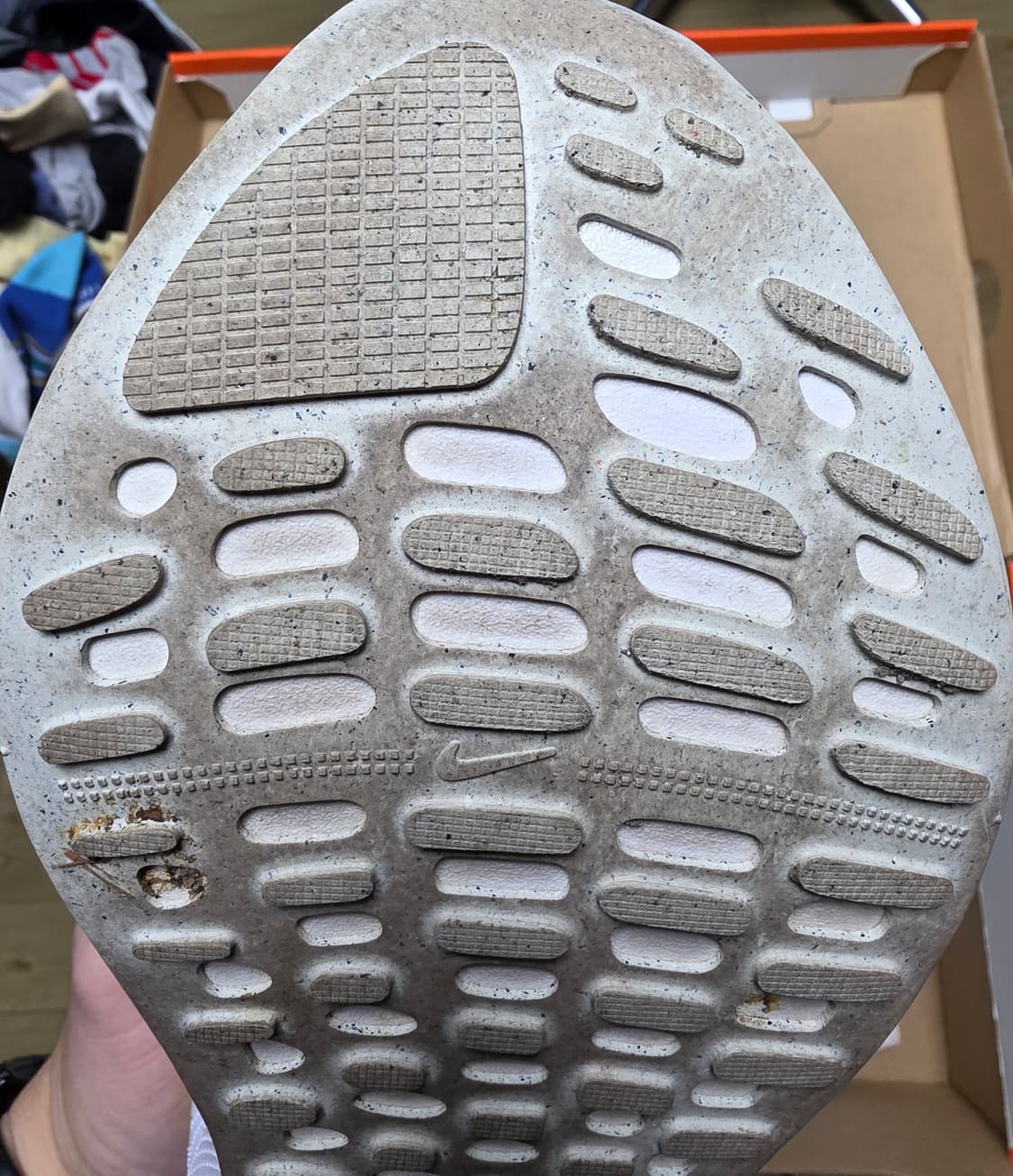 나이키 리액트 인피니티런 4 300 상품이미지3