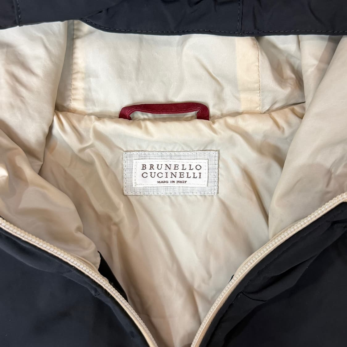 [리오브] 브루넬로 쿠치넬리 엠브로이더드 자수 로고 윈드브레이커 바람막이 상품이미지4