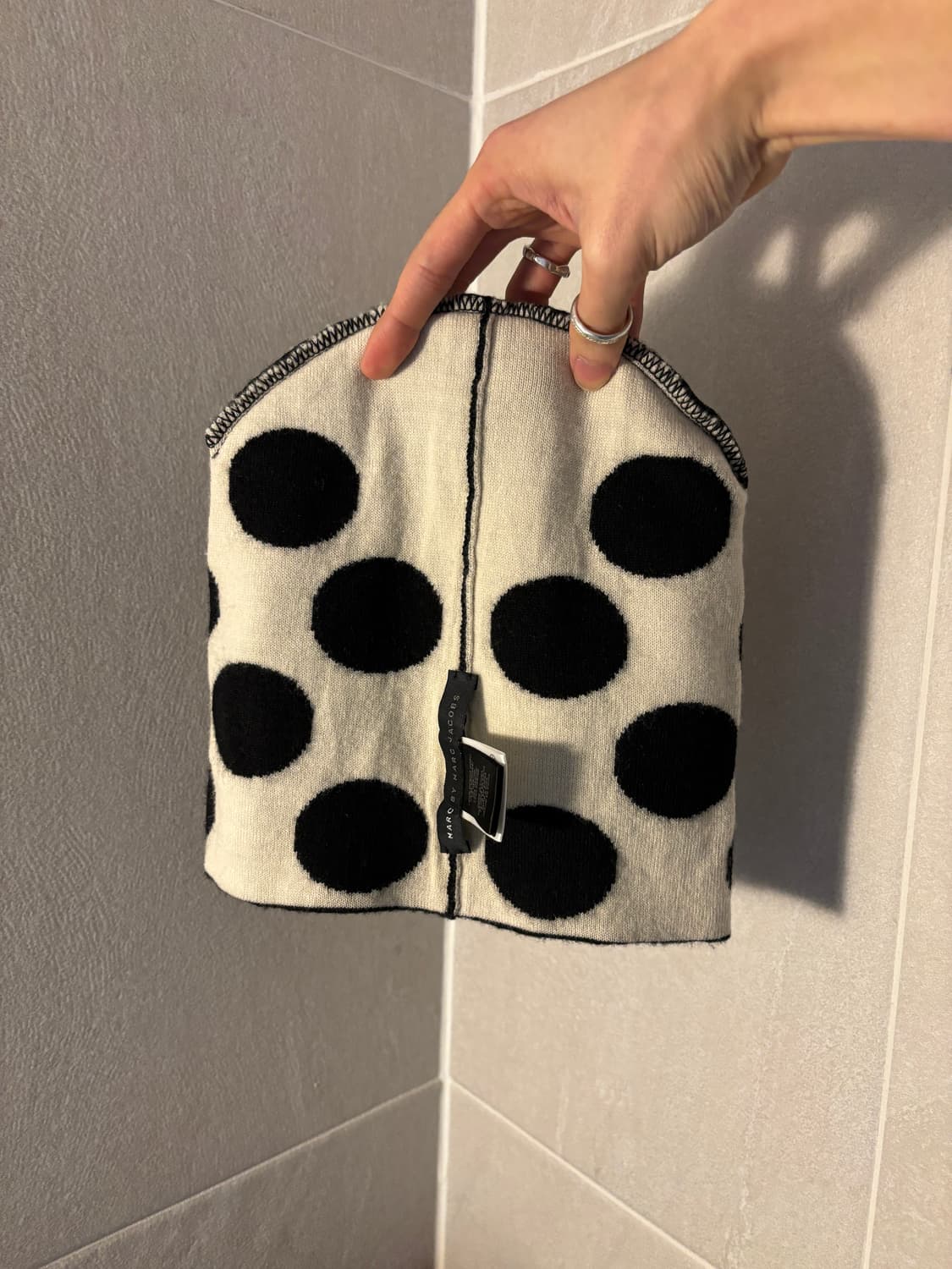 마크 바이 마크 제이콥스 도트 리버서블 비니 상품이미지4