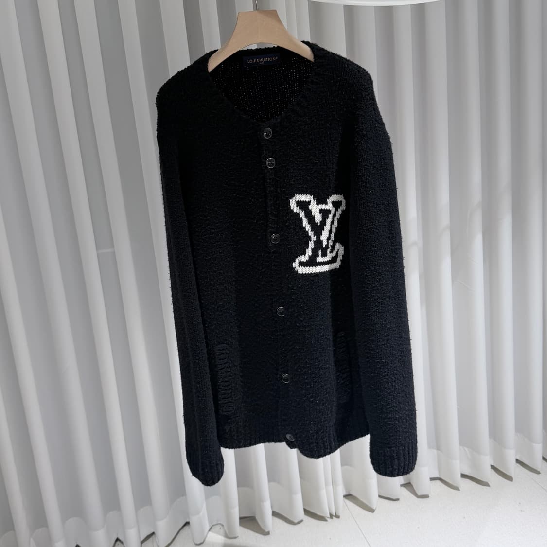 (A+급/XXL) / 루이비통 청키 인타르시아 시그니처 가디건 블랙 상품이미지3