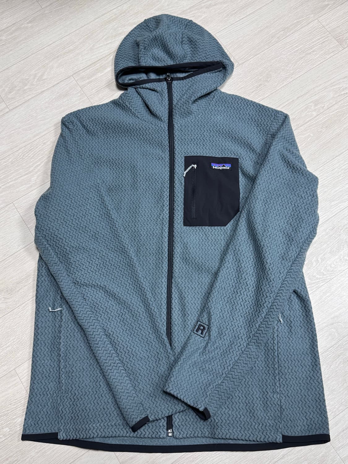 파타고니아 R1 에어 후디 L 상품이미지1