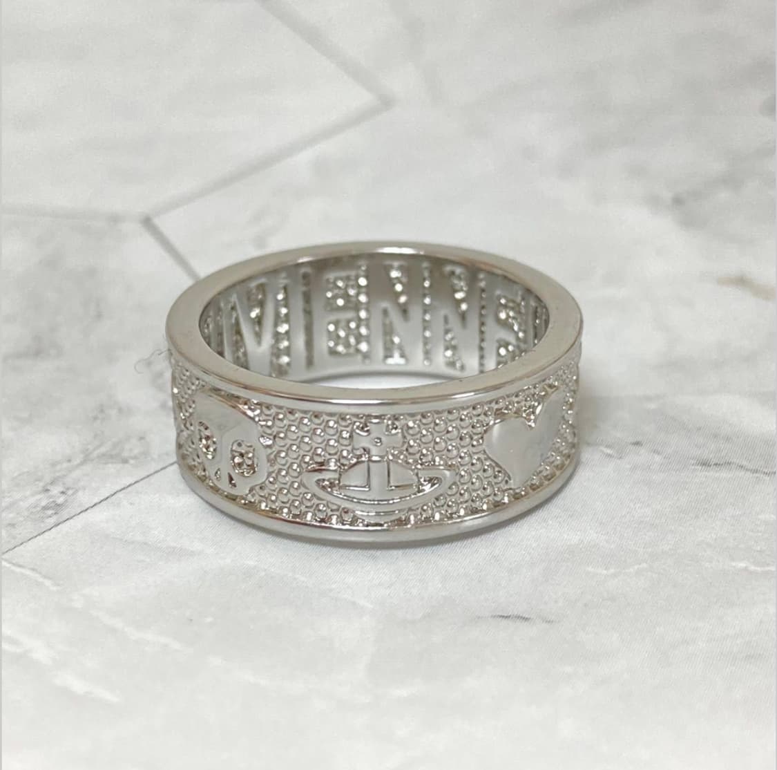 비비안웨스트우드 아카이브 레터링 orb 각인 반지 상품이미지1