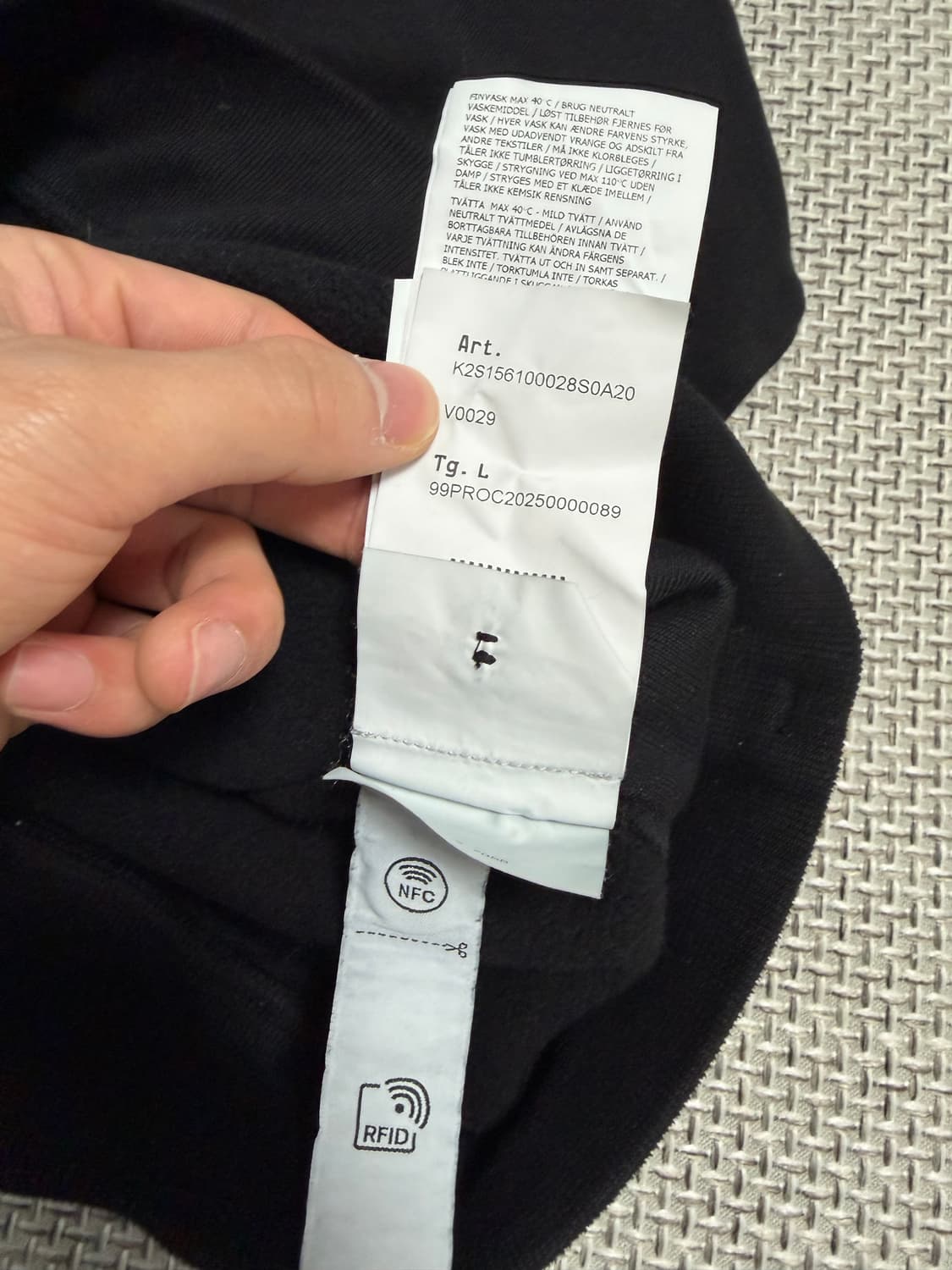 25fw 최신형 스톤아일랜드 맨투맨 블랙 L 상품이미지5