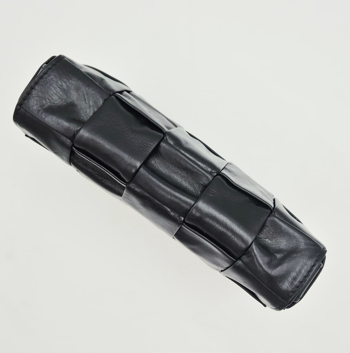 [중고명품셀렉트]보테가 베네타 인트레치아토 스몰 카세트백 717587 상품이미지5