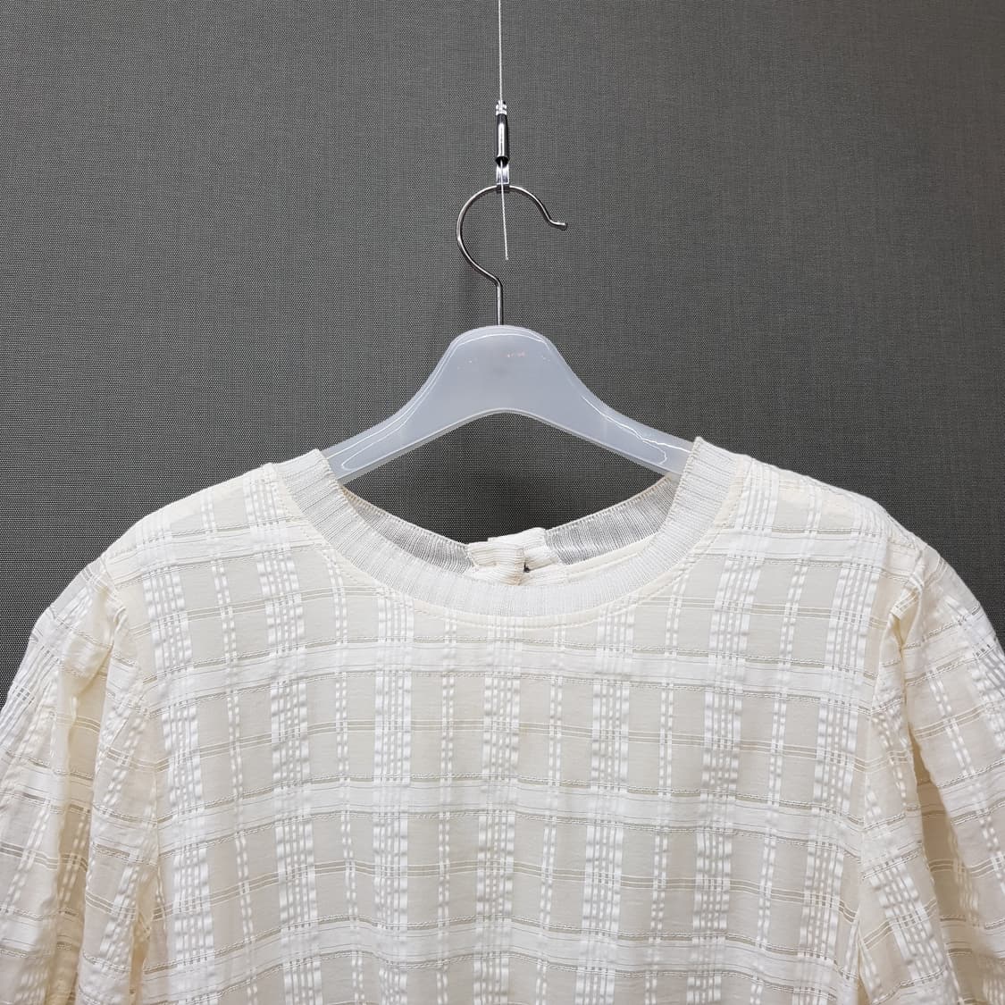 한섬 sjsj 2022 시아서커 투웨이 글리터 탑 76-90-155사이즈 상품이미지3