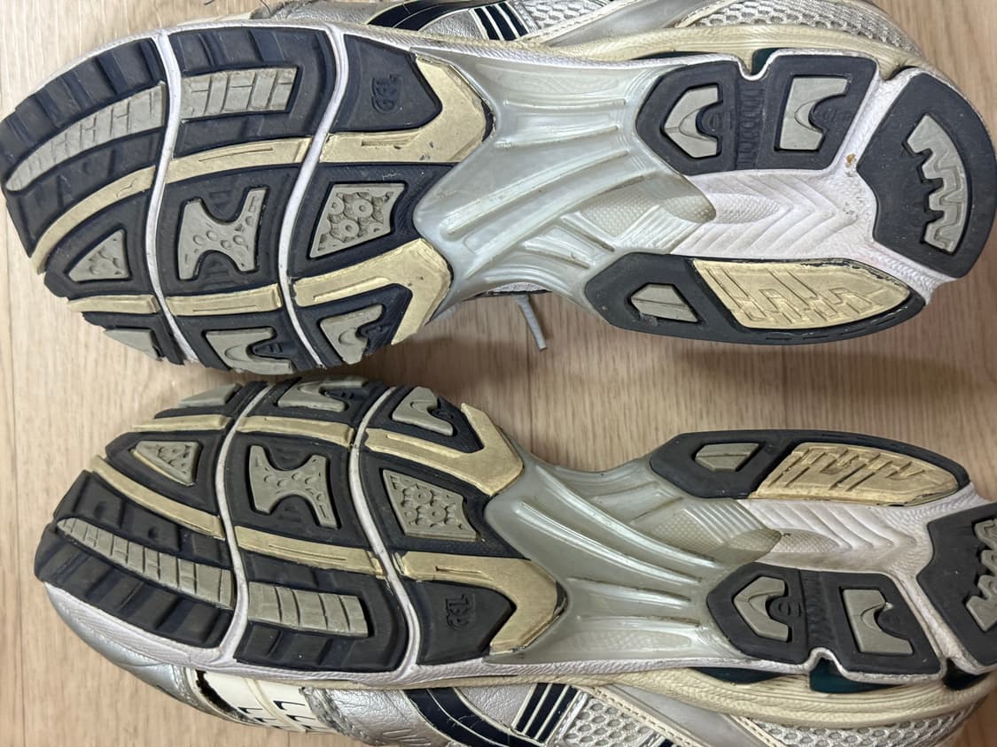 아식스 젤카야노 14 화이트 미드나잇 285-290사이즈 판매 상품이미지5