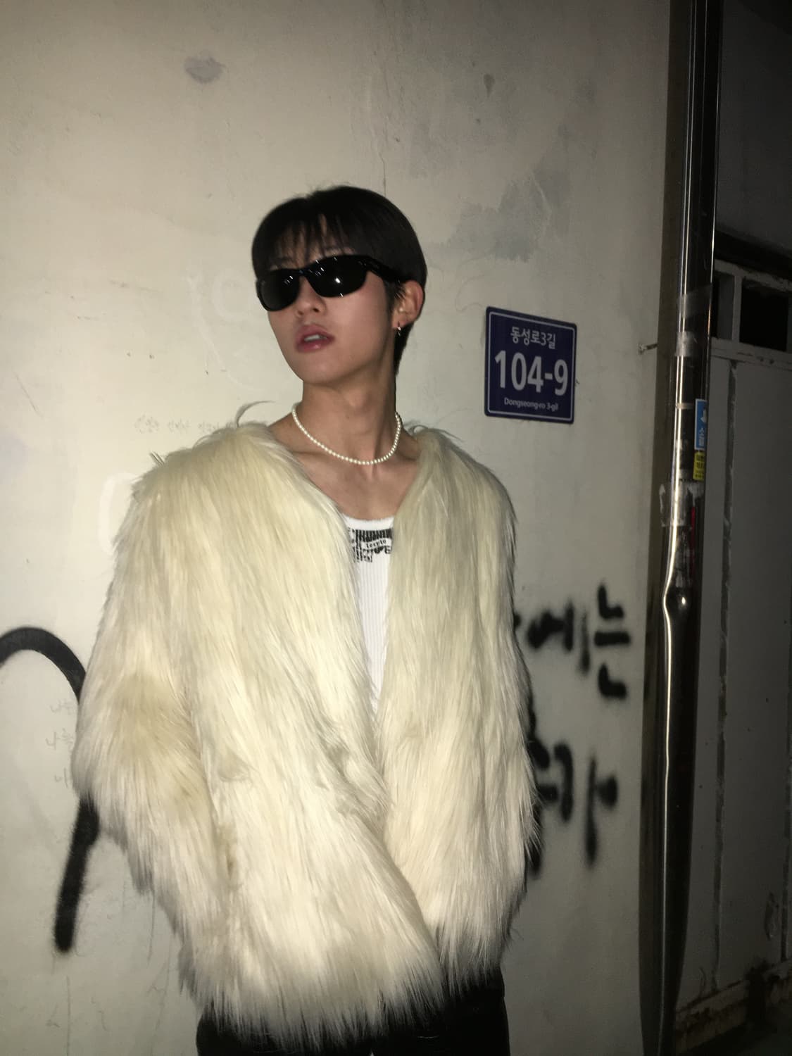 White fur jacket 상품이미지2