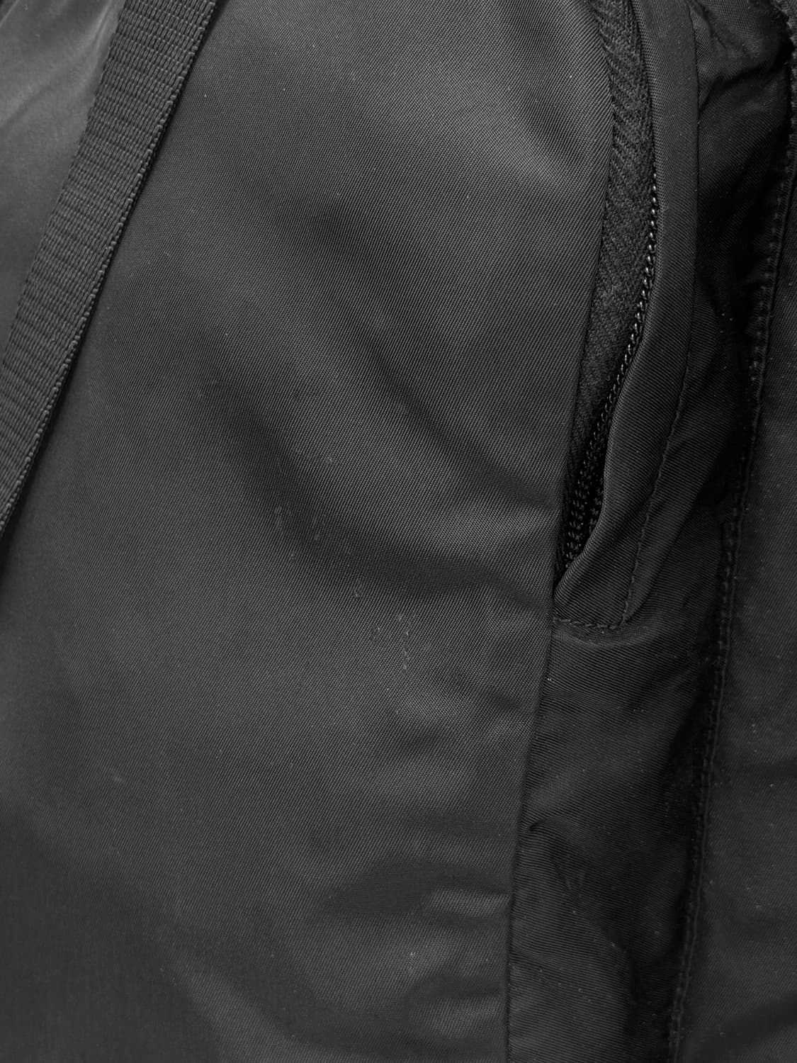 프라다 V136 나일론 멀티포켓 백팩 상품이미지8