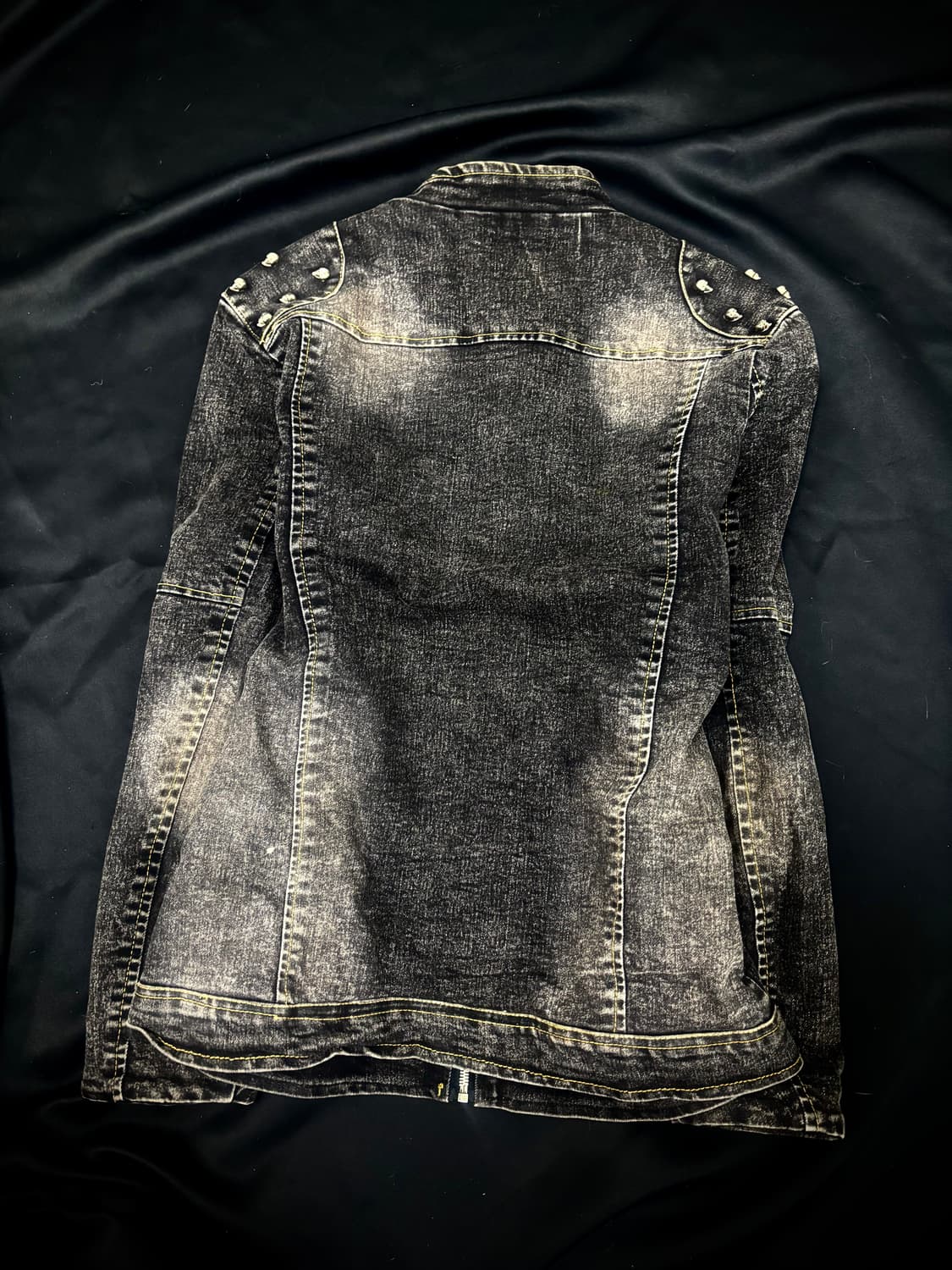 Skull Stud Washed Denim Jacket 상품이미지10