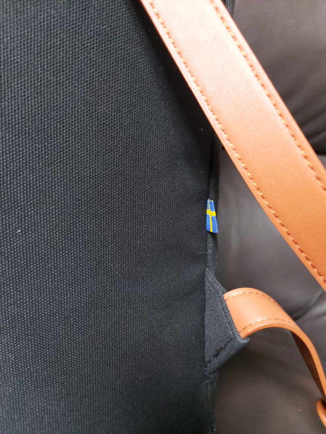 가스톤루가 블랙 캔버스 백팩

 상품이미지7