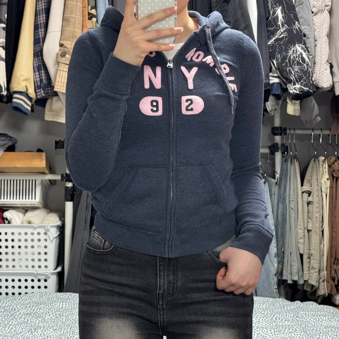 아베크롬비 핑크 스펠아웃로고 네이비 후드집업 상품이미지1