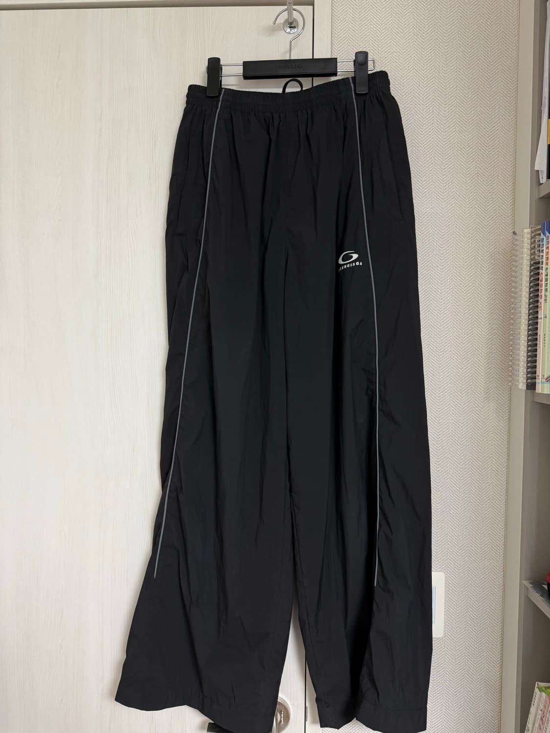 (XS) 25ss 발렌시아가 루프 스포츠 아이콘 트랙팬츠 페이디드 블랙 상품이미지1