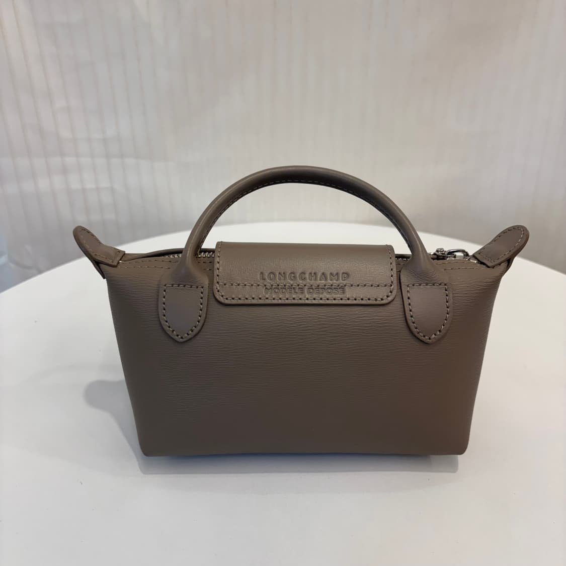 정품 롱샴 르플리아쥬 시티 핸들 파우치백     상품이미지5