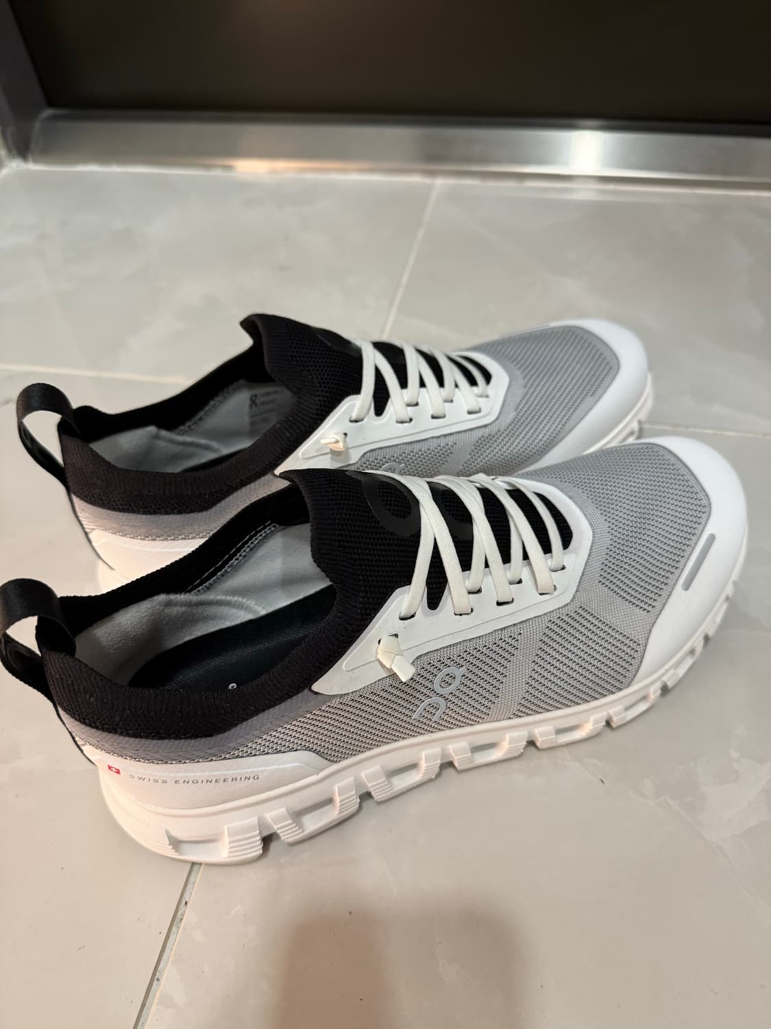 온러닝 클라우드6 265사이즈 상품이미지4