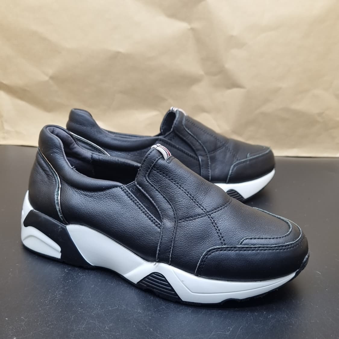 미쉘바이탠디 소가죽 슬립온 실사이즈225굽4 상품이미지1