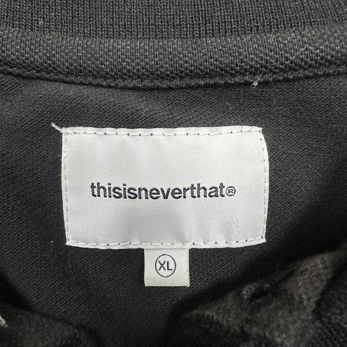 ✨ (바배) 디스이즈네버댓 블랙 카라 반팔티 상품이미지3