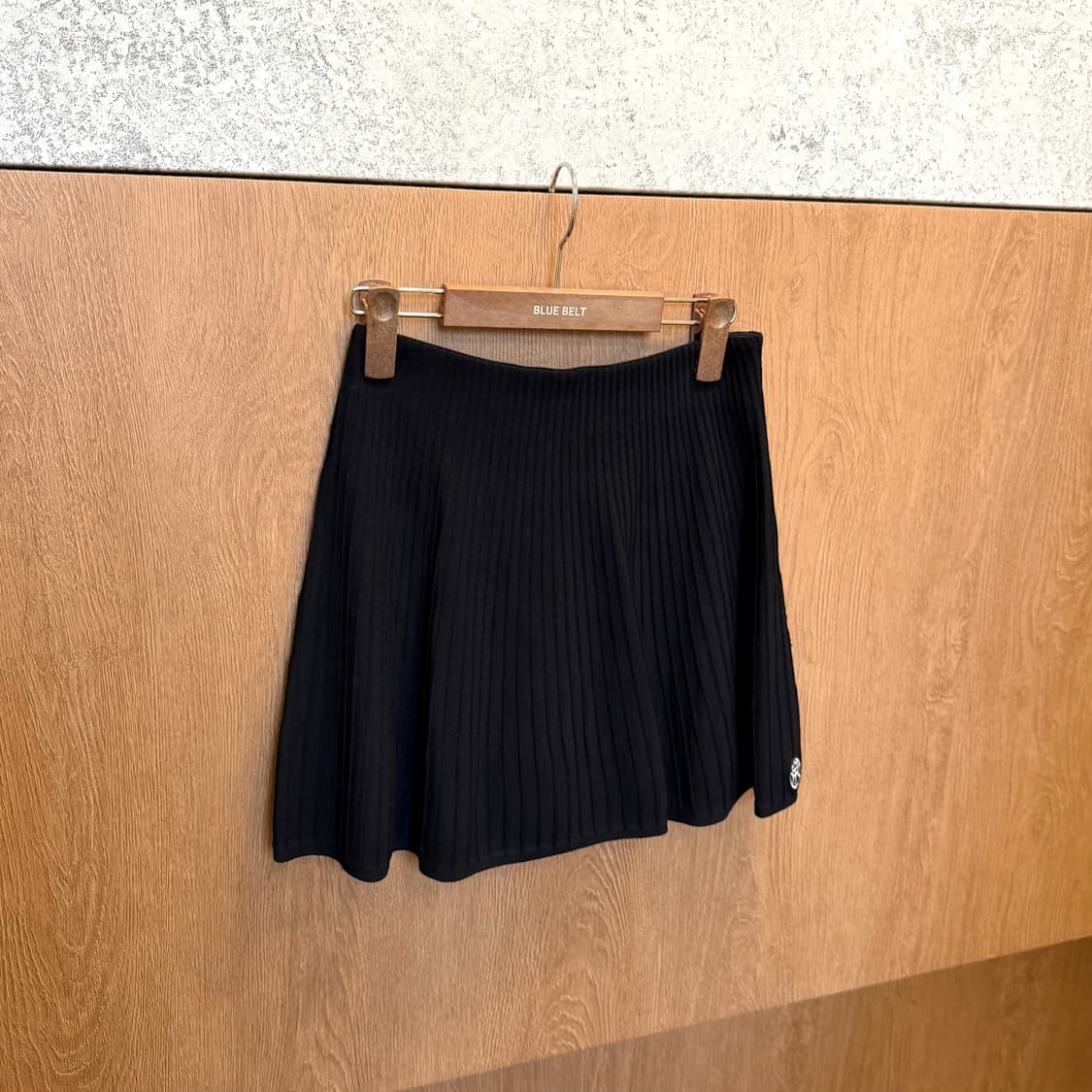 까스텔바작 골프 밴딩 미니 스커트 로고 자수 디테일 A라인 블랙 상품이미지1