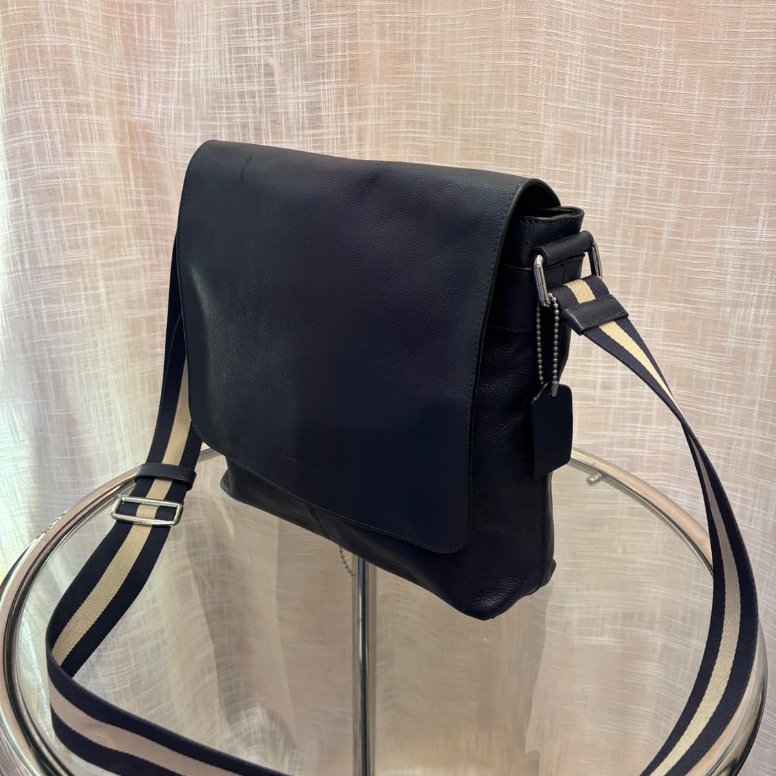 정품 코치 남성 가죽 크로스백     상품이미지3