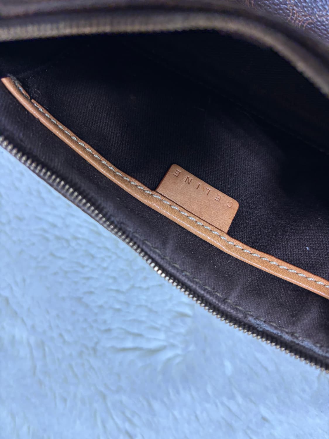 정품.셀린느 파우치 백. 상품이미지3