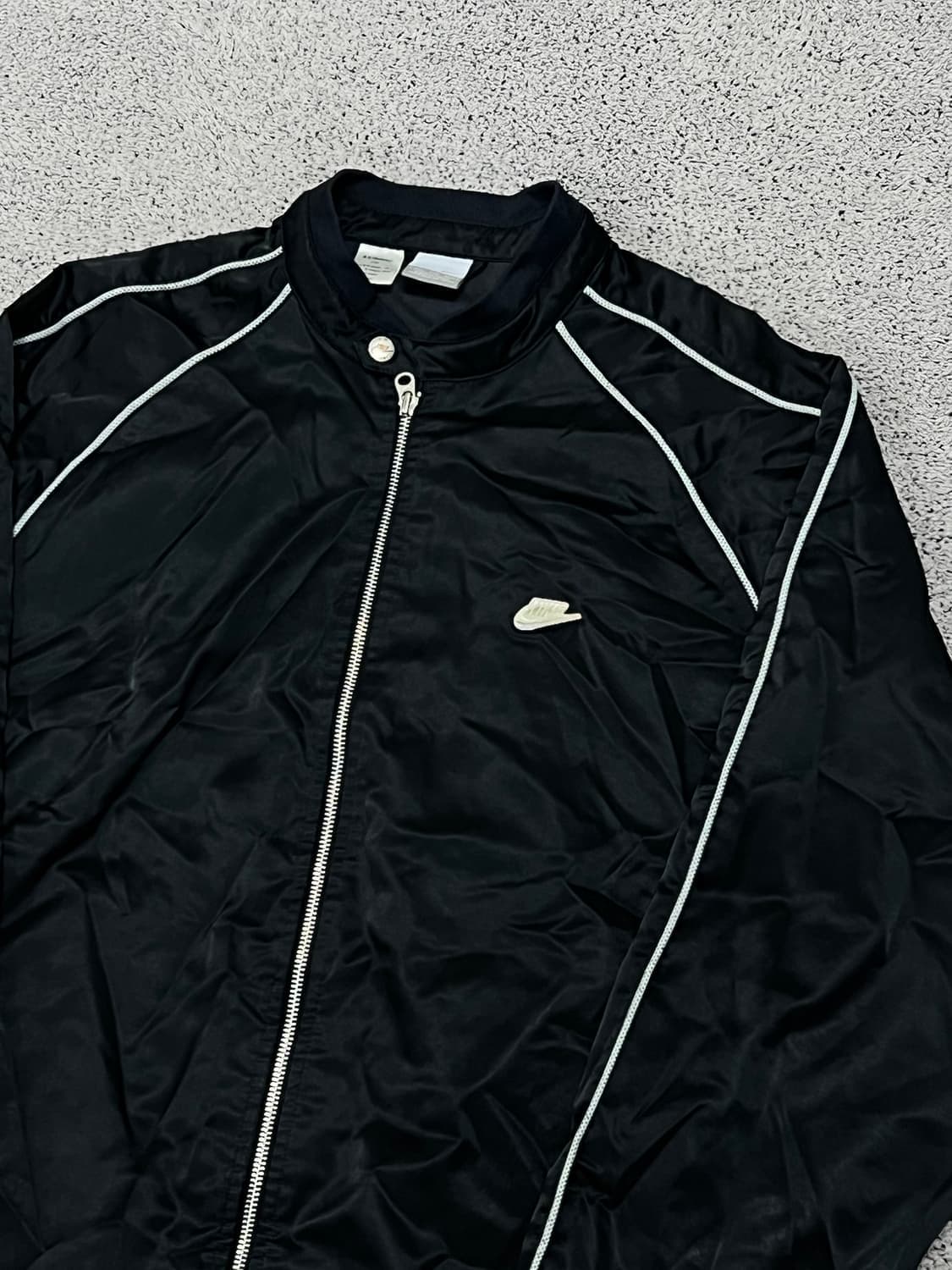 (110) 나이키 04s 올드스쿨 뱃지 로고 나일론 레이싱 자켓 상품이미지2