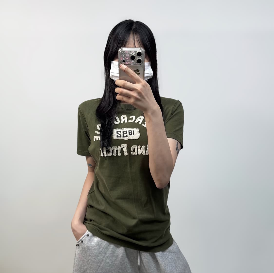 아베크롬비 아치 로고 반팔티 카키 상품이미지1