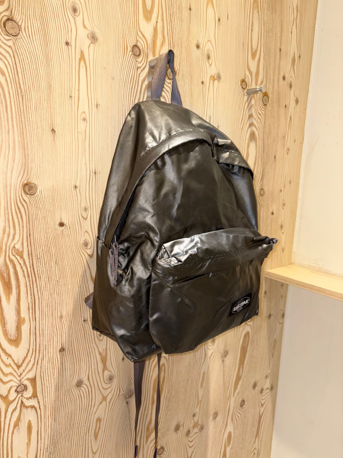 이스트팩 패디드 파커 백팩 상품이미지2