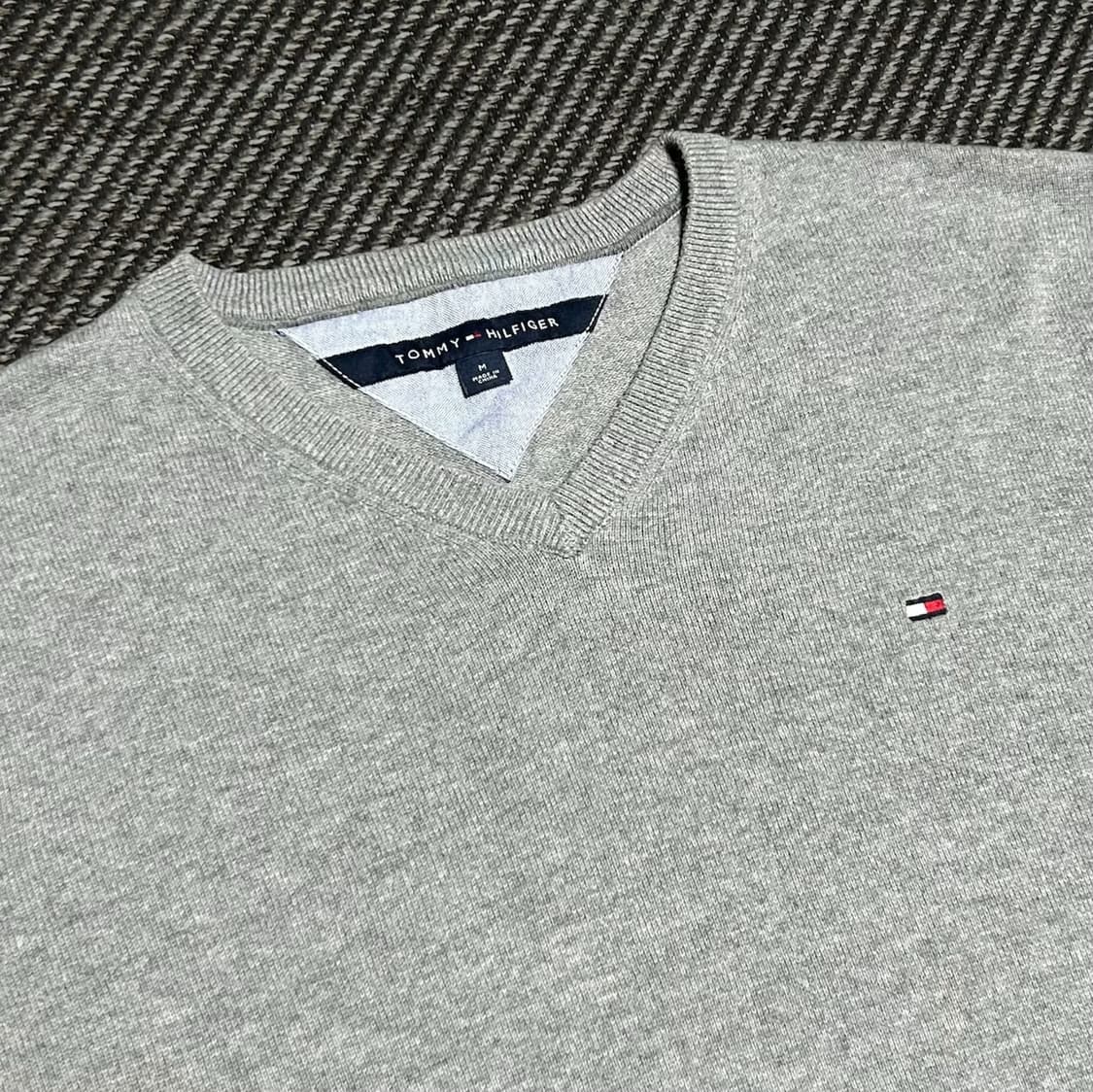 [M] Tommy 타미힐피거 그레이 코튼 브이넥 니트 상품이미지2