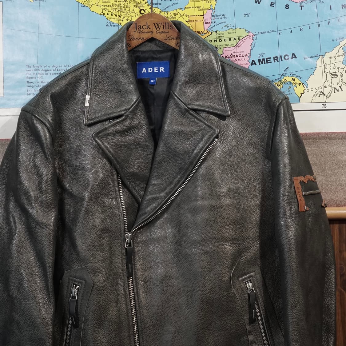 아더에러 카우레더 노르만 자켓 상품이미지2