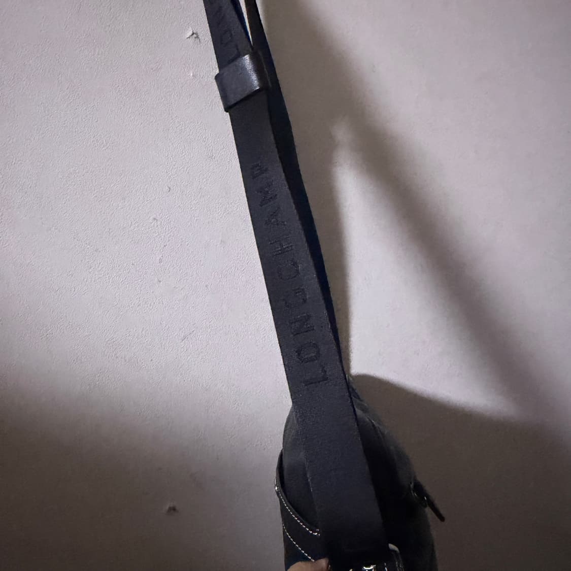 롱샴 남성 캐주얼 레더 크로스백 상품이미지5