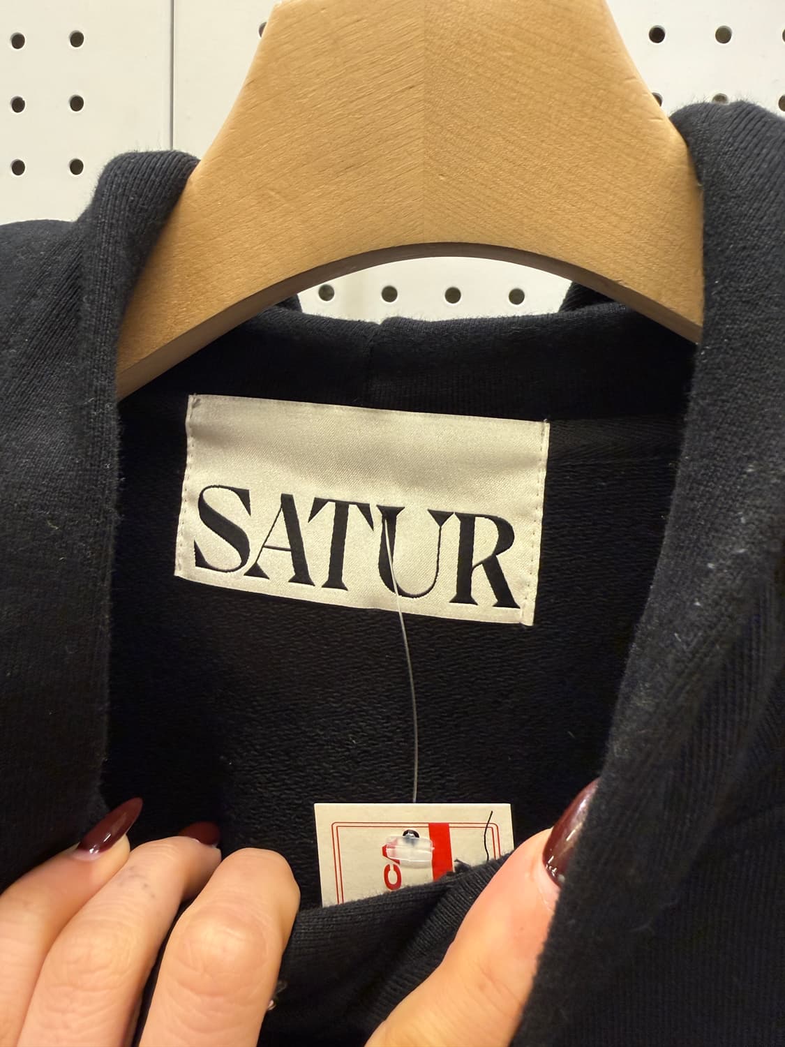 세터 리벳 아플리케 포켓 로고 후드티 U1462 상품이미지5