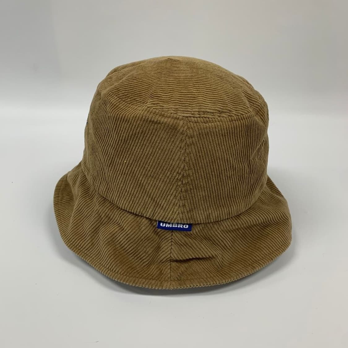 엄브로 코듀로이 로고 버킷햇 베이지  상품이미지3