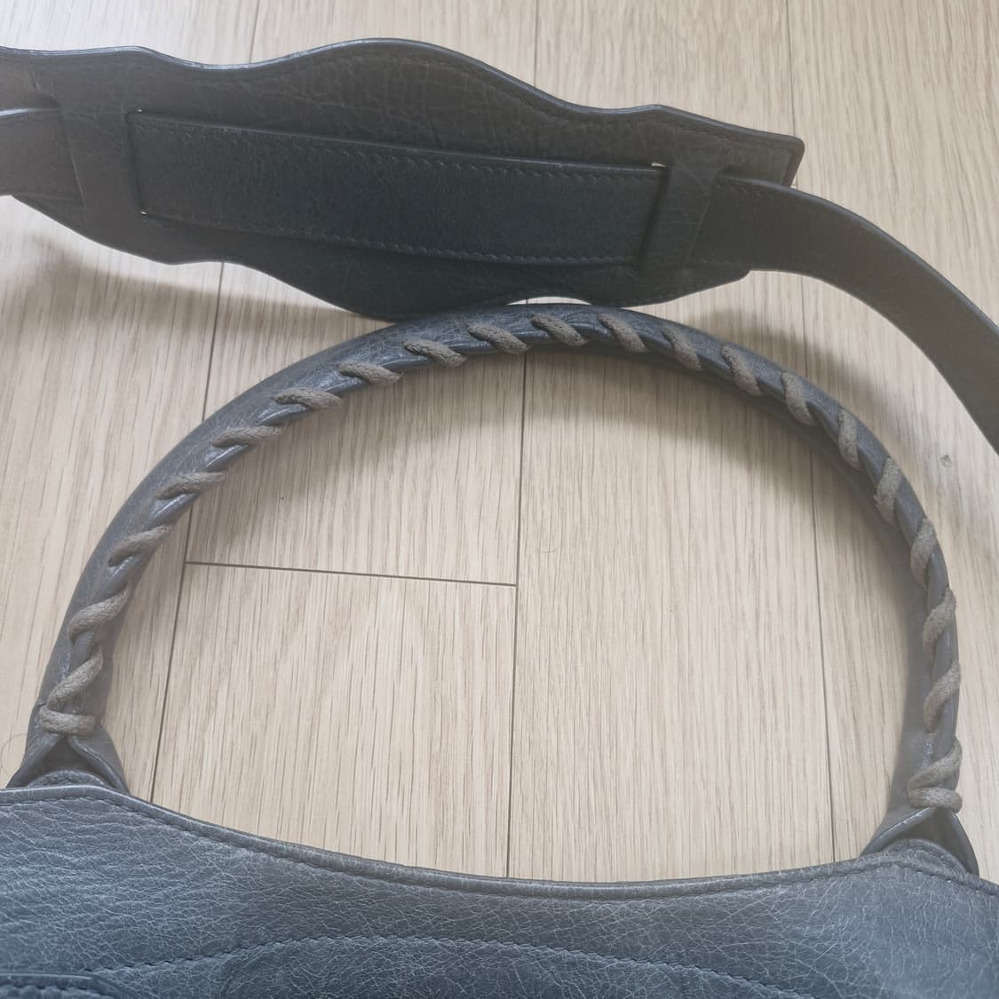 발렌시아가 모터백  상품이미지4