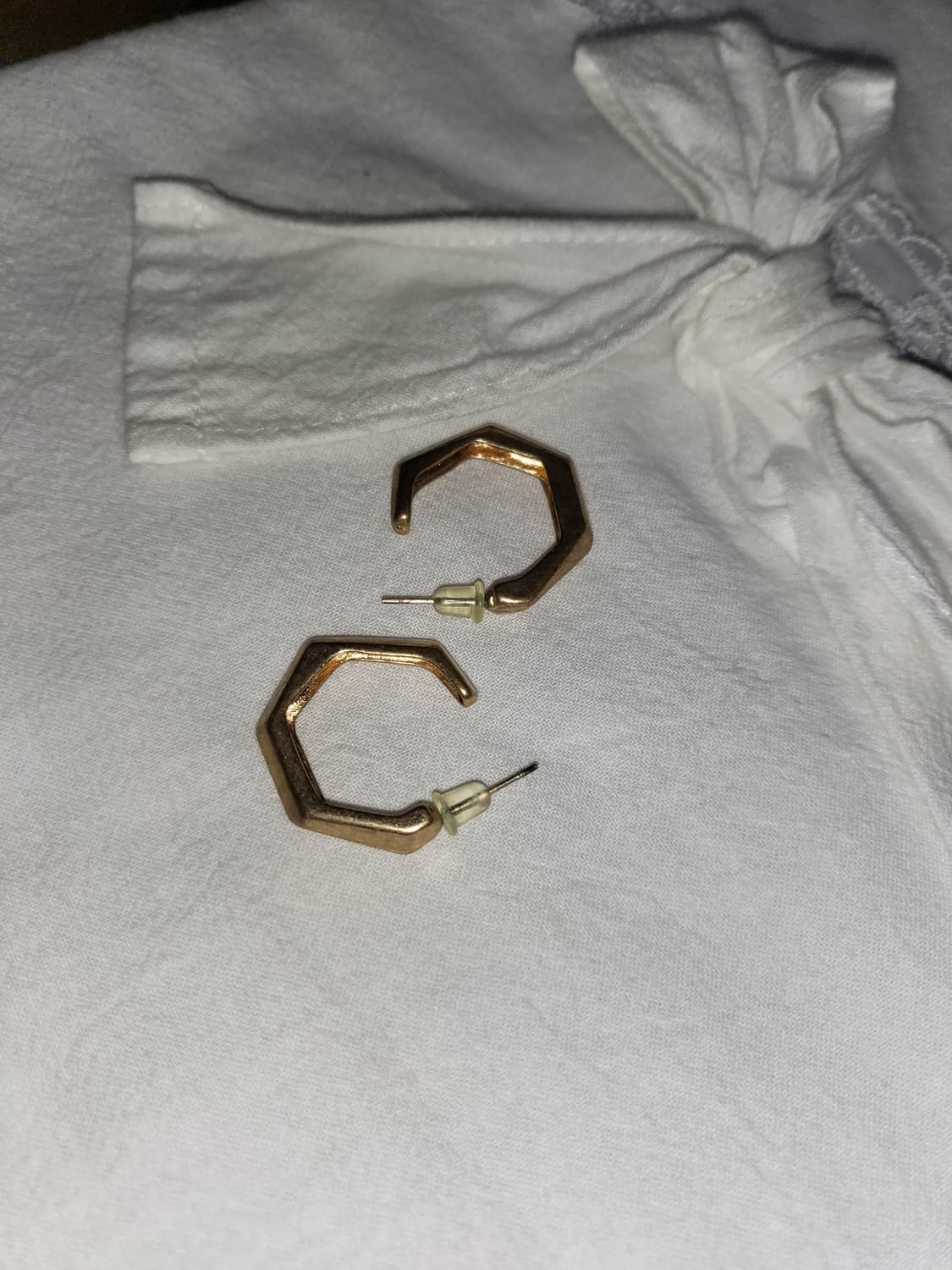 Gorgeous gold earrings 상품이미지1
