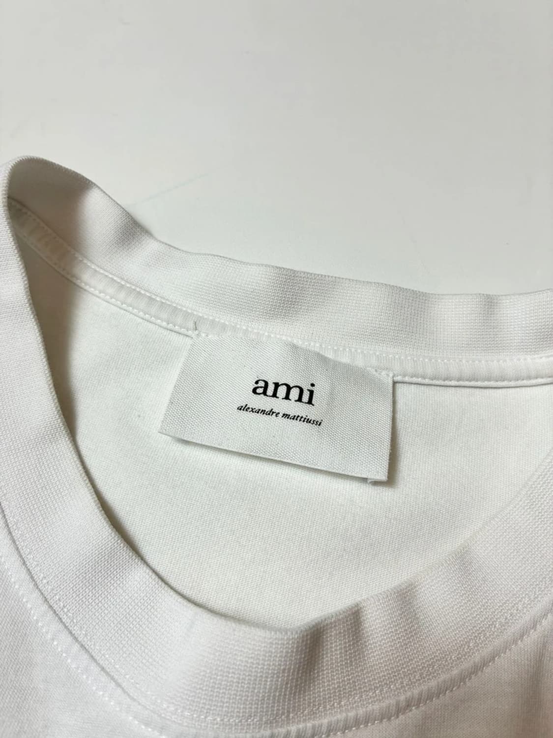 아미 AMI 스몰 하트 로고 코튼 반팔 티셔츠 PN9695 상품이미지7