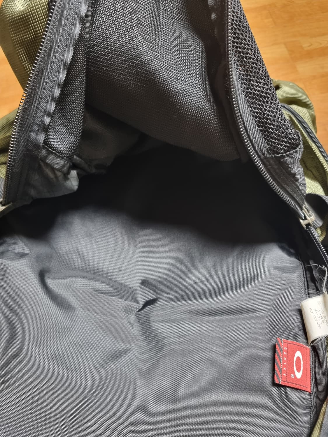 오클리 아이콘 백팩 카키 상품이미지8